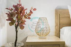 Peninsula Bliss Sea View Private Balcony Dining