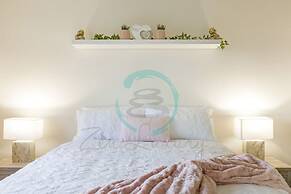 Peninsula Bliss Sea View Private Balcony Dining