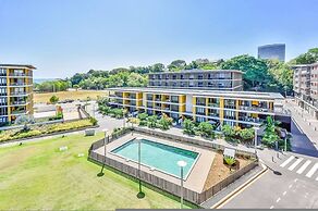 Peninsula Bliss Sea View Private Balcony Dining