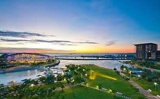 Luxurious Cozy Retreat Pool Office Parking