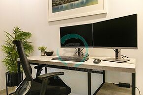 Luxurious Cozy Retreat Pool Office Parking