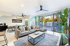 Luxurious Cozy Retreat Pool Office Parking