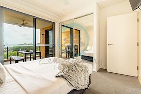 Oceanfront Marvel Harbour View Pool Parking