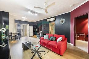 Urban Haven Boutique 1BR Apt Near Parap Markets