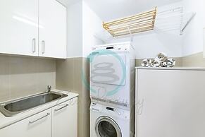 Zen Arkaba 3BR Luxury Waterfront Apt Pool BBQ