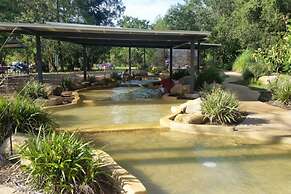 Zenlux Durack Picturesque Tranquil - Pool - BBQ - Golf Course