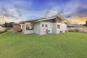 Zenhouse Stylish Lawn Workspace Outdoordining