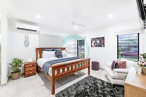 Zenhouse Stylish Lawn Workspace Outdoordining