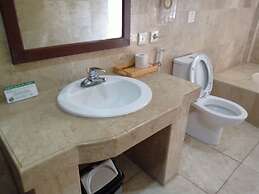 Ubud suites batuan