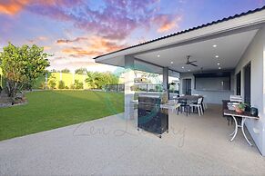 Modern Living Private Pool Bar Pets OK