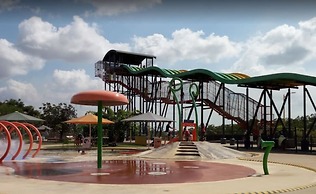 Modern Living Private Pool Bar Pets OK