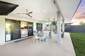 Modern Living Private Pool Bar Pets OK