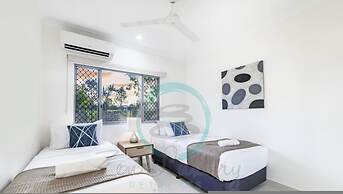 Zenhouse Bushland Fenced Backyard Near Hospital