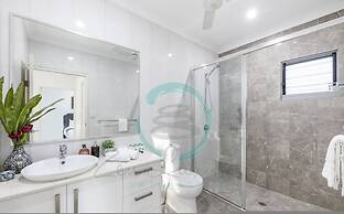 Zenhouse Bushland Fenced Backyard Near Hospital