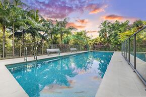 Zen Ocean Charm 3BR Luxury W Front Apt Pool BBQ