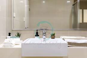 Zen Ocean Charm 3BR Luxury W Front Apt Pool BBQ