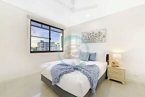 Zen Ocean Charm 3BR Luxury W Front Apt Pool BBQ