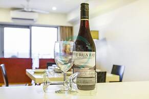 ZEN SUN City Cozy 2-br 2-ba Ocean View Retreat