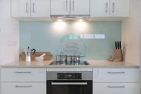 Zen Skytower Harbourview -exclusive 3br Family Apt