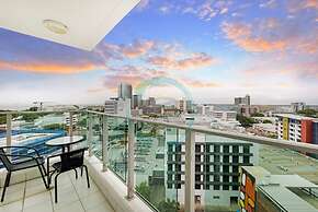 Zen Skytower Harbourview -exclusive 3br Family Apt