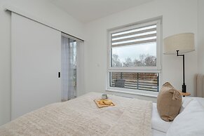 Cosy Apartment in Dzwirzyno by Renters