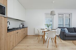 Cosy Apartment in Dzwirzyno by Renters