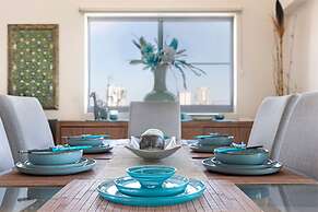 Pinnacle Penthouse Escape Panoramic Views Pool