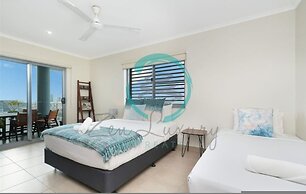 Pinnacle Penthouse Escape Panoramic Views Pool