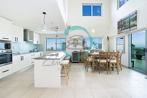 Pinnacle Penthouse Escape Panoramic Views Pool