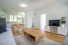 Nightcliff Retreat Stylish 2BR Apt Near Foreshore