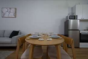 Nightcliff Retreat Stylish 2BR Apt Near Foreshore