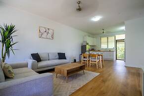 Nightcliff Retreat Stylish 2BR Apt Near Foreshore