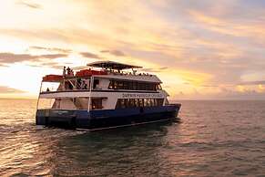 Zen Ocean Pebble 1-br 1-ba Sea View Retreat