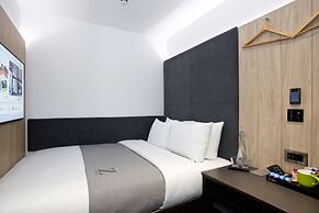 The Z Hotel City