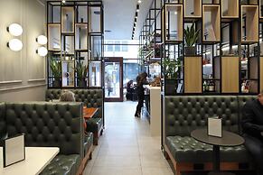 The Z Hotel City