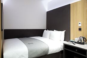 The Z Hotel City
