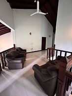 Impeccable 3-bed House in Unawatuna, Galle