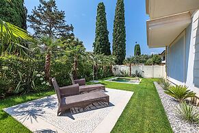 Luxury Lake Front Catullo A2 by Wonderful Italy