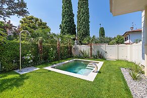 Luxury Lake Front Catullo A2 by Wonderful Italy