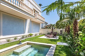 Luxury Lake Front Catullo A2 by Wonderful Italy