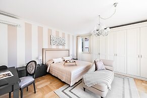 Luxury Lake Front Catullo A2 by Wonderful Italy