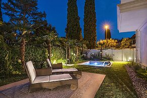 Luxury Lake Front Catullo A2 by Wonderful Italy