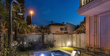Luxury Lake Front Catullo A2 by Wonderful Italy