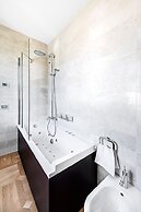 Luxury Lake Front Catullo A2 by Wonderful Italy