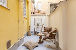 Vatican home for seven people