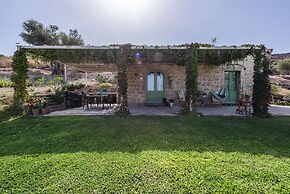 Casa Balatella con Piscina by Wonderful Italy