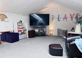 'blue Sky' 2 Bedroom Enclosed Garden Parking, Wifi