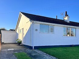 'blue Sky' 2 Bedroom Enclosed Garden Parking, Wifi