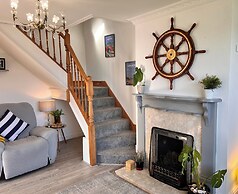 'blue Sky' 2 Bedroom Enclosed Garden Parking, Wifi
