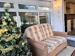 'blue Sky' 2 Bedroom Enclosed Garden Parking, Wifi